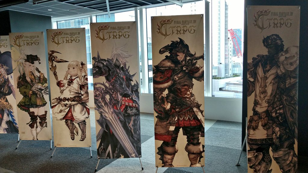 Elmira_FF14's tweet image. マッチング待機中のお部屋も、体験できるジョブ全部飾られてて嬉しくなりました😃
(逆光になってしまい暗め)
#FF14のTRPG