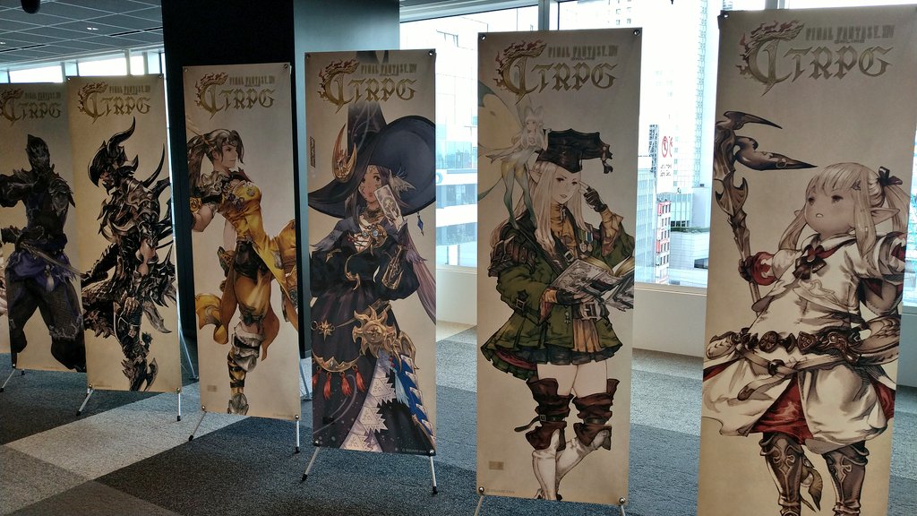 Elmira_FF14's tweet image. マッチング待機中のお部屋も、体験できるジョブ全部飾られてて嬉しくなりました😃
(逆光になってしまい暗め)
#FF14のTRPG