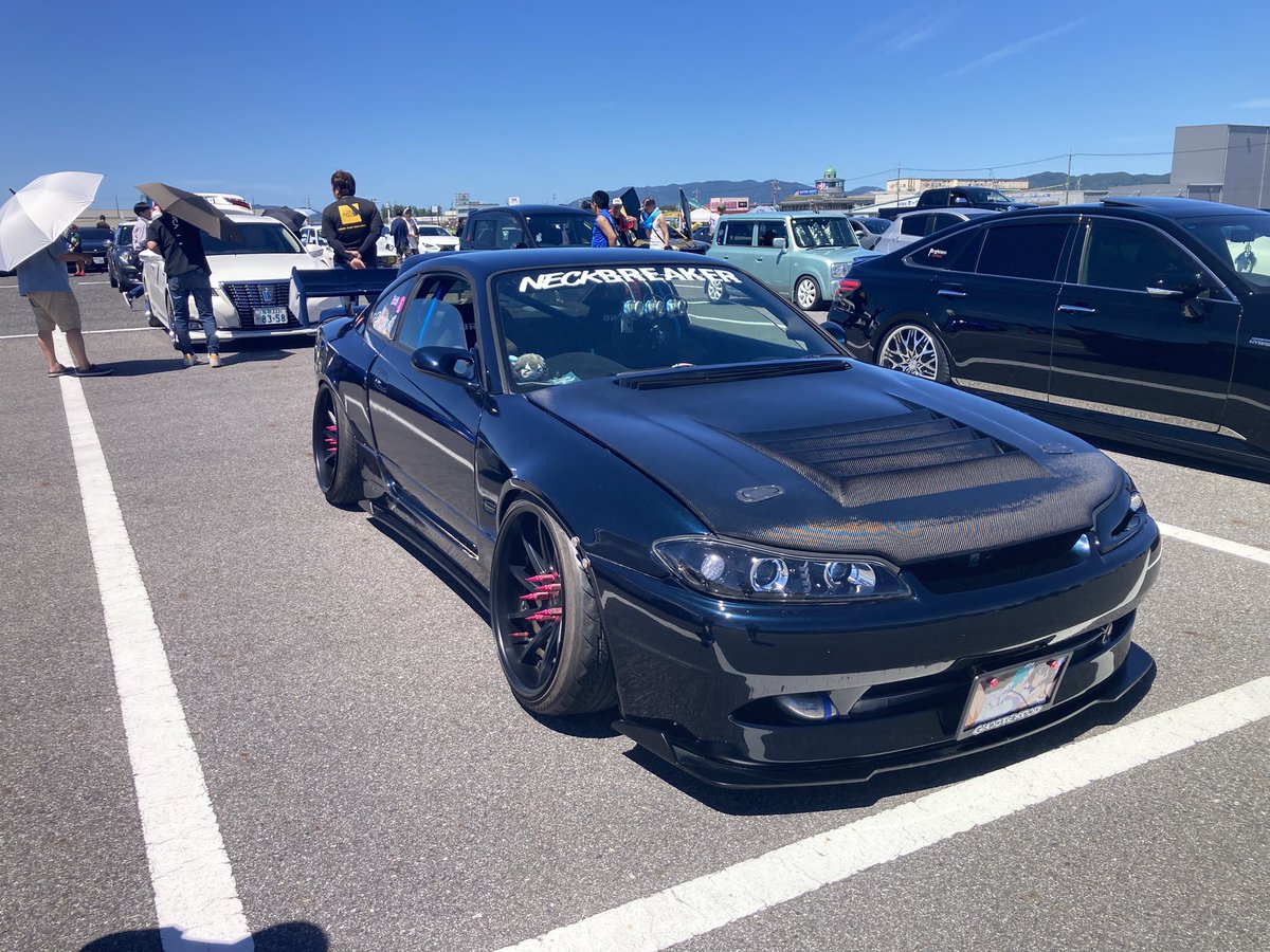 agaiteeeeera's tweet photo. 車でブルーシールを宣伝する人
 #ブルーシール https://t.co/bSfkrz7Gt6