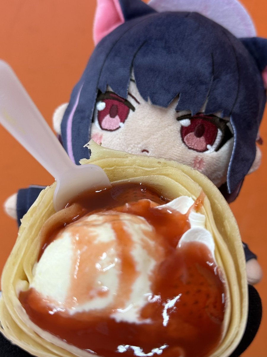 alice_herb's tweet image. せ〜んせっ
クレープ食べよ🐈‍⬛