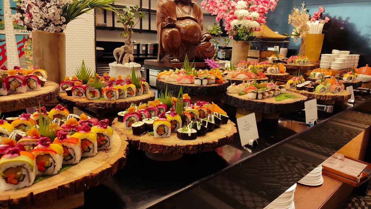 s4ish4's tweet image. literally my personal heaven