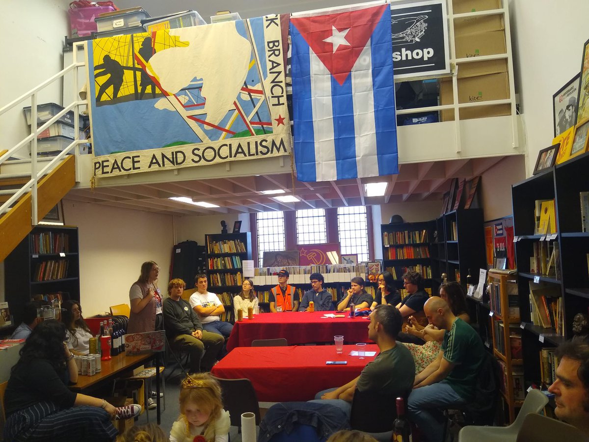 GlasgowBranchCP's tweet image. Communists, Trade Unionists and supporters of Cuba met in @unitybookshop to commemorate the 26th July, celebrate the achievements of Cuban socialism, and to raise funds to bypass the US-imposed embargo. Viva el 26 de Julio! Viva Cuba! 🇨🇺🏴