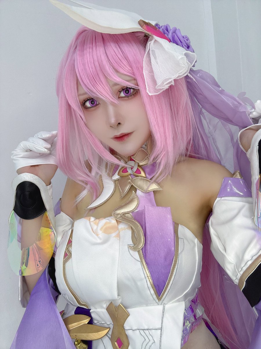 _7se_2's tweet image. cos
今日のおそくほ〜
エリシアと安心院アンジェリーナやってきた😆😆😆
#HonkaiImpact3rd 
#Arknights