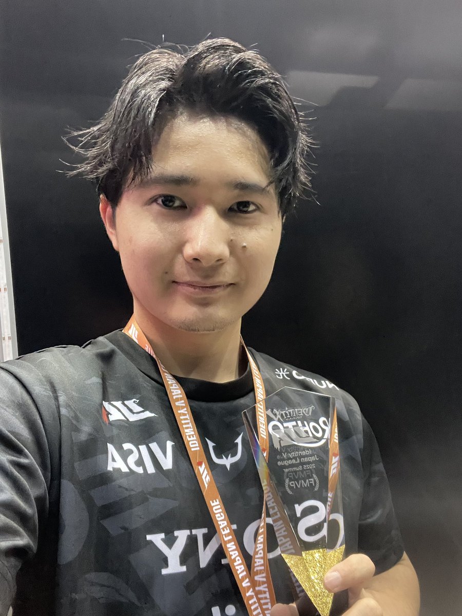 TMW75641137's tweet image. 初めてFMVPと優勝取れてガチで嬉しい！
まだまだ世界一になるためにがんばります！
そしてRC最高のチーム！みんなうますぎた！🤡🦔みんなありがとう！
応援ありがとうございました！
これからも応援よろしくお願いします。
#RCWIN #IdentityV #第五人格DigDigSeven #25夏IJL決勝