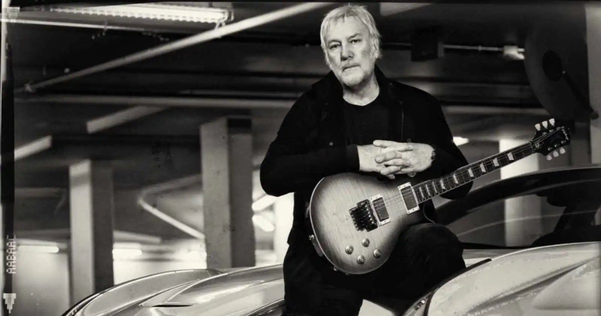 EdBlonski's tweet image. He’s got a road map of Jupiter
A radar fix on the stars
All along the highway
She’s got a liquid-crystal compass
A picture book of the rivers
Under the Sahara
#Rush #AlexLifeson #LifesonDay