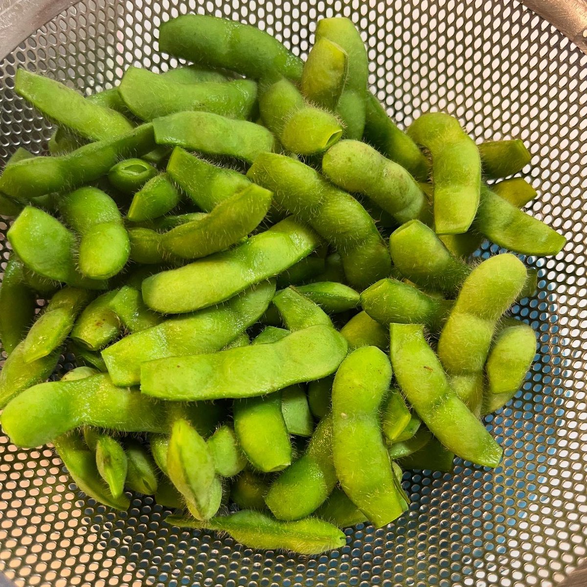 danchiing's tweet image. 鍋の季節 豚キムチ鍋 暑いけど食べたくなって作りました 山形鶴岡の白毛枝豆も甘くてまいう！