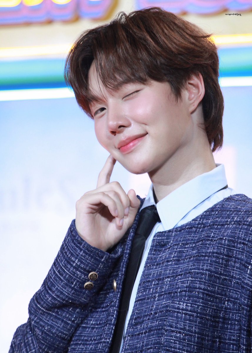 unexpectedlynj's tweet image. อย่ามาน่ารักให้พี่หลงรักได้เปล่า🩵

#nampingster