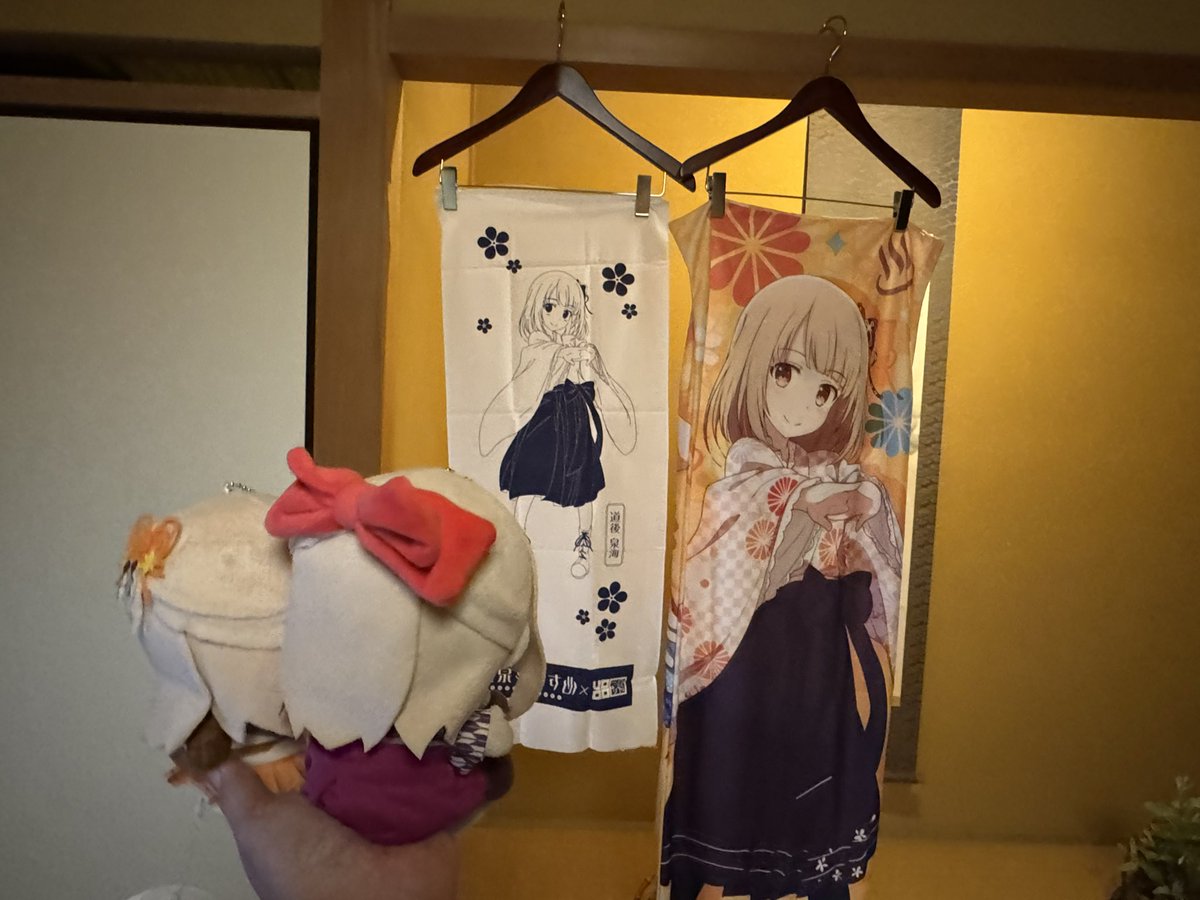 onasu19730801's tweet image. 今日お迎えしたもの🥰
🍡🍊)大きな私がいますわ
お布団の準備ができました。👀
お部屋の風呂♨️に入って寝ましょう。
ぽかさんは何処で寝ればいいのでしょうか😭
#道後泉海
#大和屋別荘