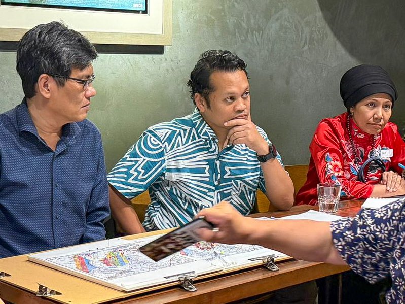 Yesterday I had coffee with the Save Bukit Dinding community. The community has managed to bring the issue of conservation and safety of Bukit Dinding and the surrounding Setiawangsa and Wangsa Maju communities to the mainstream, even organising a townhall for Setiawangsa