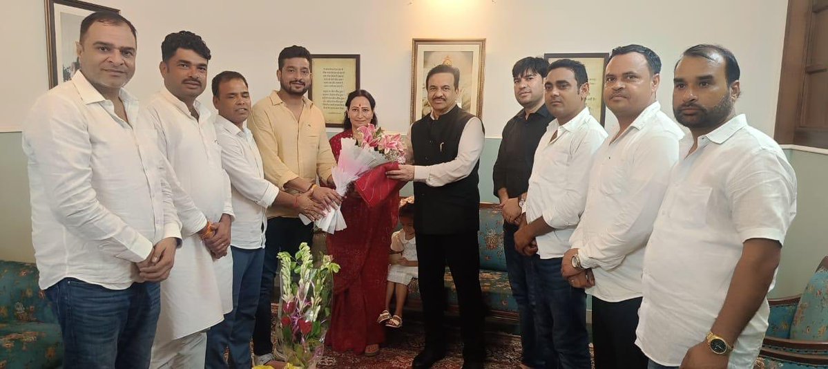 Abhishek Meena( सरपंच ग्राम पंचायत शफीपुरा) (@abhishekmeena__) on Twitter photo पूर्व केंद्रीय मंत्री श्रीमती जसकोर मीना जी के दामाद एव महाराष्ट्र सरकार में मुख्य सचिव श्री राजेश जी मीना एव बड़ी बहन अर्चना जी के पहली बार सवाई माधोपुर आगमन पर आयोजित स्वागत सम्मान में भाईसाब डॉ अजय मीना एवं सभी साथियो के साथ पहुँच कर उन्हें बधाई दी,,
<a href="/Archana_Social/">Archana Meena</a> पूर्व केंद्रीय मंत्री श्रीमती जसकोर मीना जी के दामाद एव महाराष्ट्र सरकार में मुख्य सचिव श्री राजेश जी मीना एव बड़ी बहन अर्चना जी के पहली बार सवाई माधोपुर आगमन पर आयोजित स्वागत सम्मान में भाईसाब डॉ अजय मीना एवं सभी साथियो के साथ पहुँच कर उन्हें बधाई दी,,
<a href="/Archana_Social/">Archana Meena</a>
