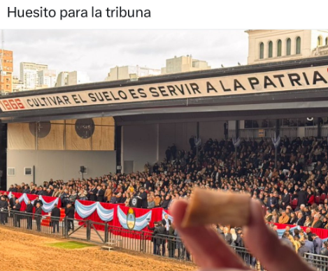 #SeBusca 🧐 <a href="/IngSierraEdu/">Ing. Eduardo Sie rra</a>
Se lo vio x última vez "tirando un Hueso"
¿Fue "retenido"? #Retenciones0

(también agenda clara x ley hacia #Dex 0 e #IIBB 0) 

#PrayForSierra En Libertad
#MissingIngSierraEdu🙃