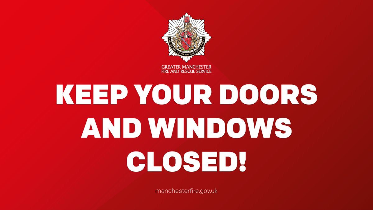 manchesterfire's tweet image. 🚒 Firefighters are currently dealing with a suspected chemical leak at an industrial building on Wellington Road, Greenfield.
As a precaution, nearby residents are advised to keep their windows and doors closed. Some surrounding roads also closed.