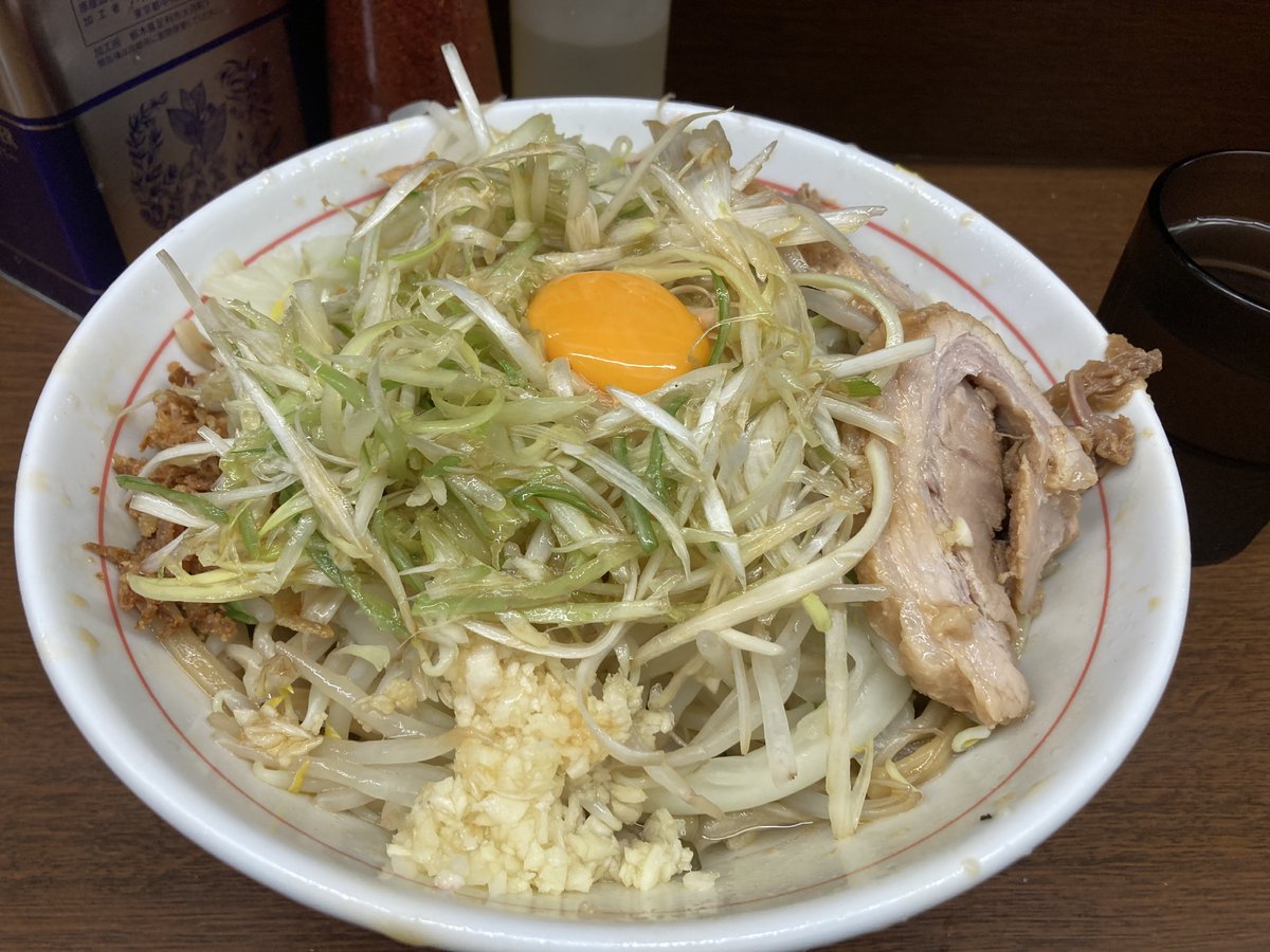 nerenainen's tweet image. 初めての関内二郎

小ラーメン
汁ナシー
ネギアリー

店員さん達が超さわやか
汗だくで食べる二郎もいいよね