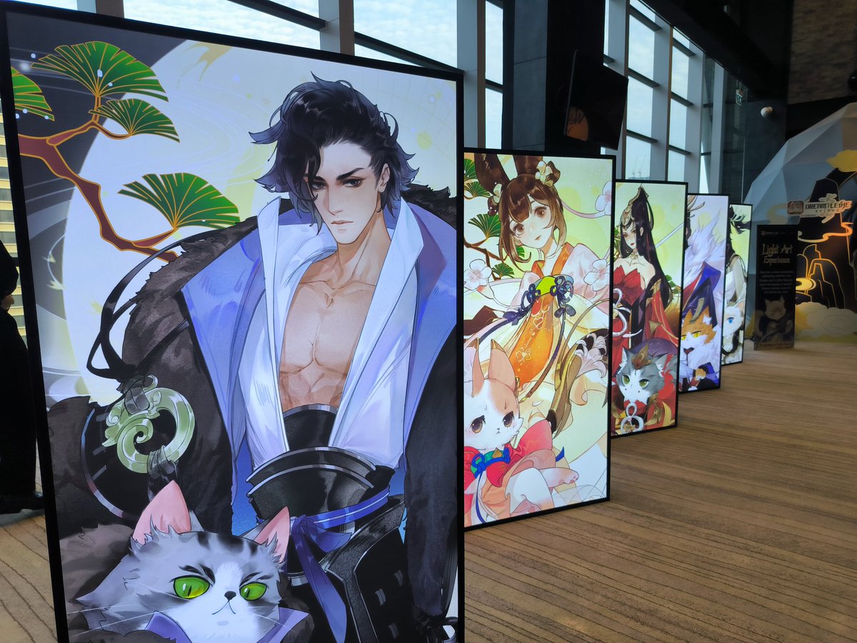 onomilvt's tweet image. วันเสาร์ที่ผ่านมามิลได้มีโอกาสเข้าร่วมงานเปิดตัวเกม Dream and lethe record ค่ะ คือชอบมากเลยกับโชว์ออเคสตร้า และการแสดงบนเวที นั่งดูเพลิน และได้ของที่ระลึกมาด้วยค่ะ ที่สำคัญน้องแมวในเกมโคตรน่ารัก 😽✨เปิดหูเปิดตามาก