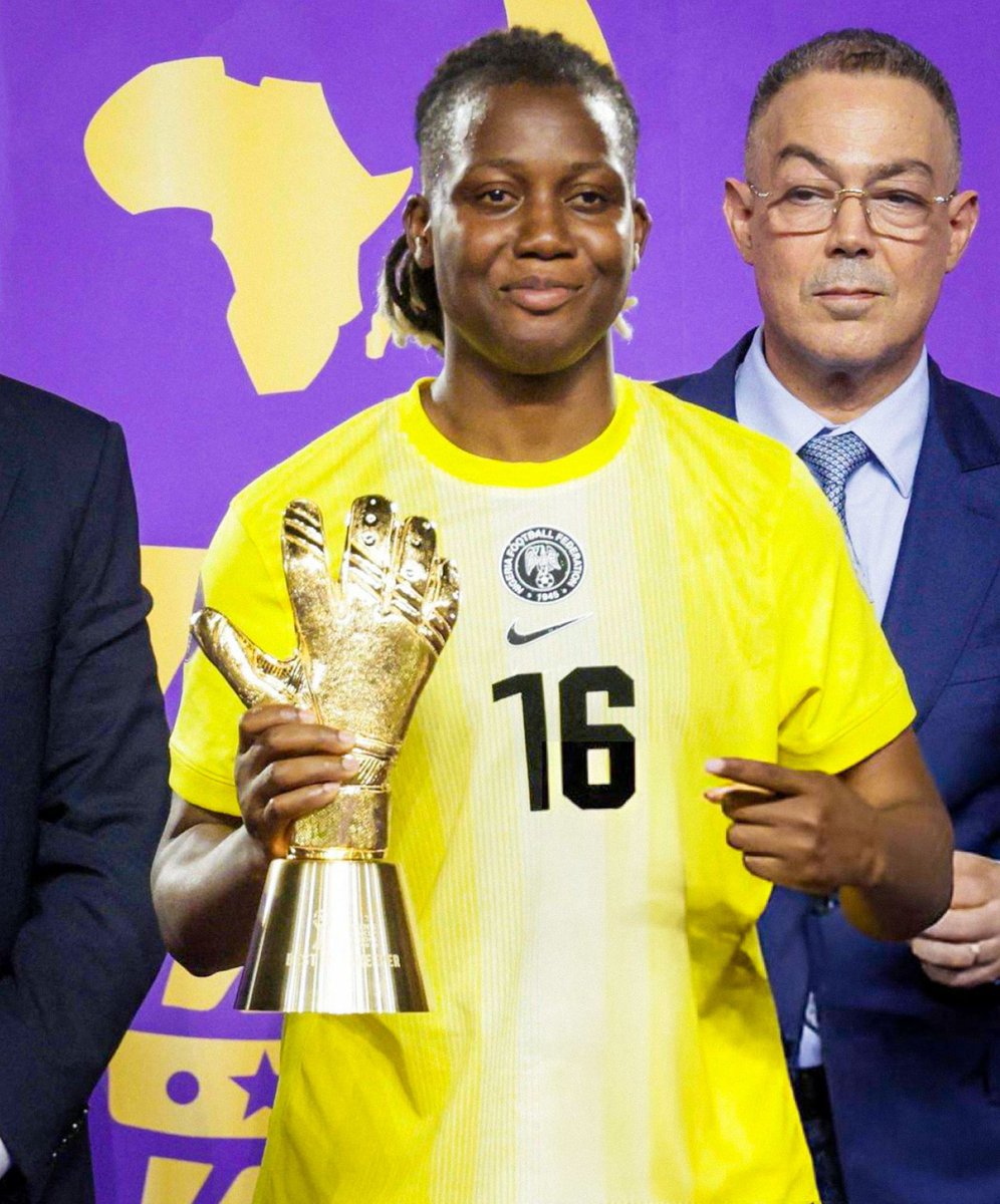 IgboHistoFacts's tweet photo. 🚨 Super Falcons goalkeeper Chiamaka Nnadozie has won the Goalkeeper of the Tournament award.

Let’s retweet to celebrate her! 🧤 https://t.co/cm4i1Id4fl