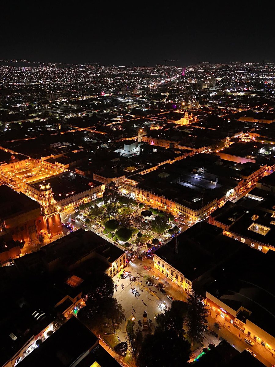 querecool's tweet image. Qué bonitas son las noches en Querétaro 🇲🇽