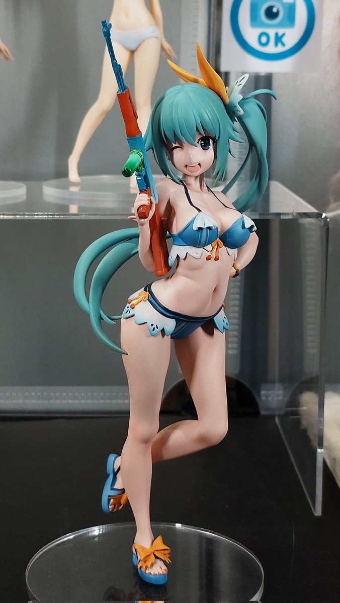 gadeko_ch's tweet image. 大阪デザイナー・アカデミーフィギュアデザイン学科にもガデ子いるよーパンフにもいるよーガチャもあるよー
 #WF2025S