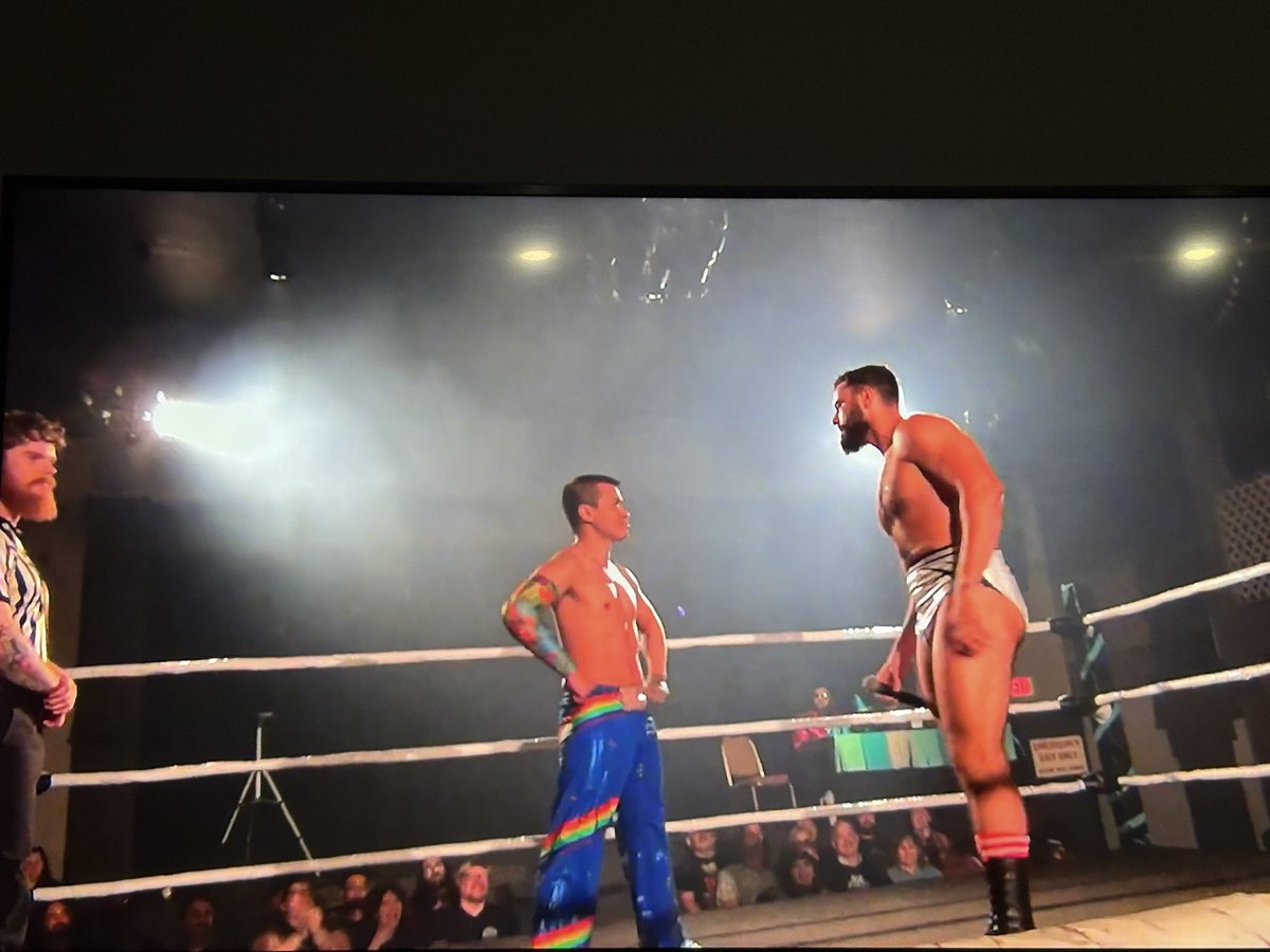 Dlitwinski5's tweet image. 👋 @TERickySouth @NEWWrestlingInc vs @TheJackyLee this dude looks massive. So which name is better? Ricky South or Ricky Saints????? Never seen the guy before, but he sure is a beast