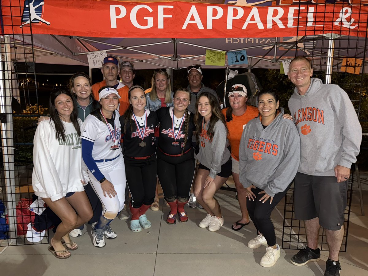KatieRepole's tweet image. The Clemson Softball family is SPECIAL!
We capped off Week 1 of @PGFnetwork watching future Tigers ball out!
This morning one Tiger won the 18u Premier National Championship.
Then this evening @SBurmeister2025 @keiracrosby2025 & @mac_paves rocked the All American Game!