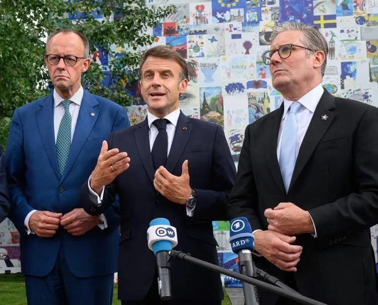BlobRai3's tweet image. "L'ITALIA NON S'E' DESTA"?!?
Gb, Francia e Germania: "Cessate il fuoco a Gaza, Israele revochi immediatamente stop ad aiuti". Appello congiunto di Macron, Merz e Starmer: "La catastrofe umanitaria deve cessare immediatamente"... (Adnkronos).
#blobredux alle 20 su Rai3