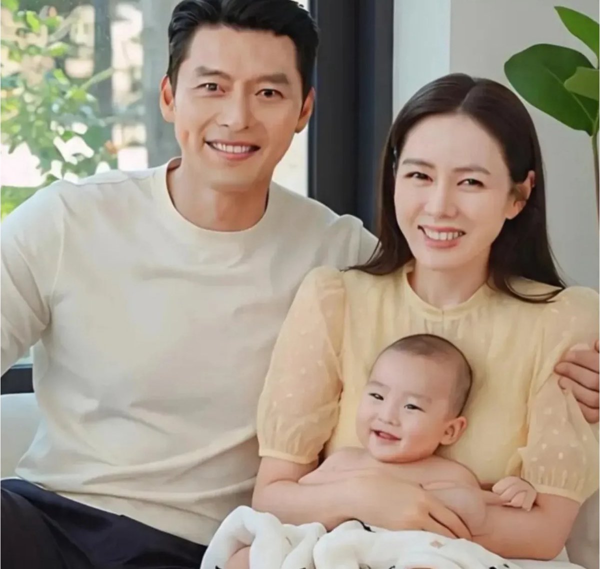 wicamsan's tweet photo. ครอบครัวน่ารัก
#บินจิน https://t.co/5bvtxY38Ql