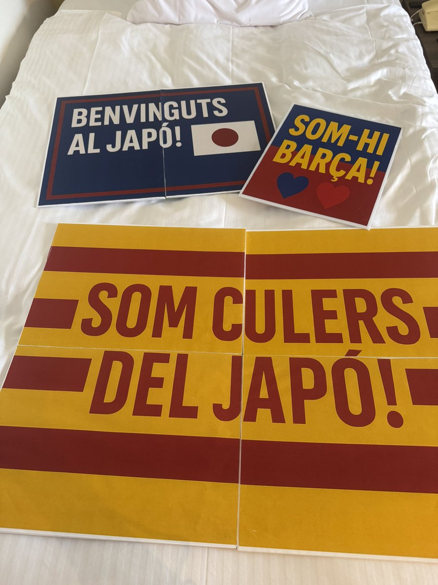 kmzo12's tweet image. Hola! Ara vaig cap a l’estadi. He fet uns cartells. Si surto a la tele, feu-me un gest!