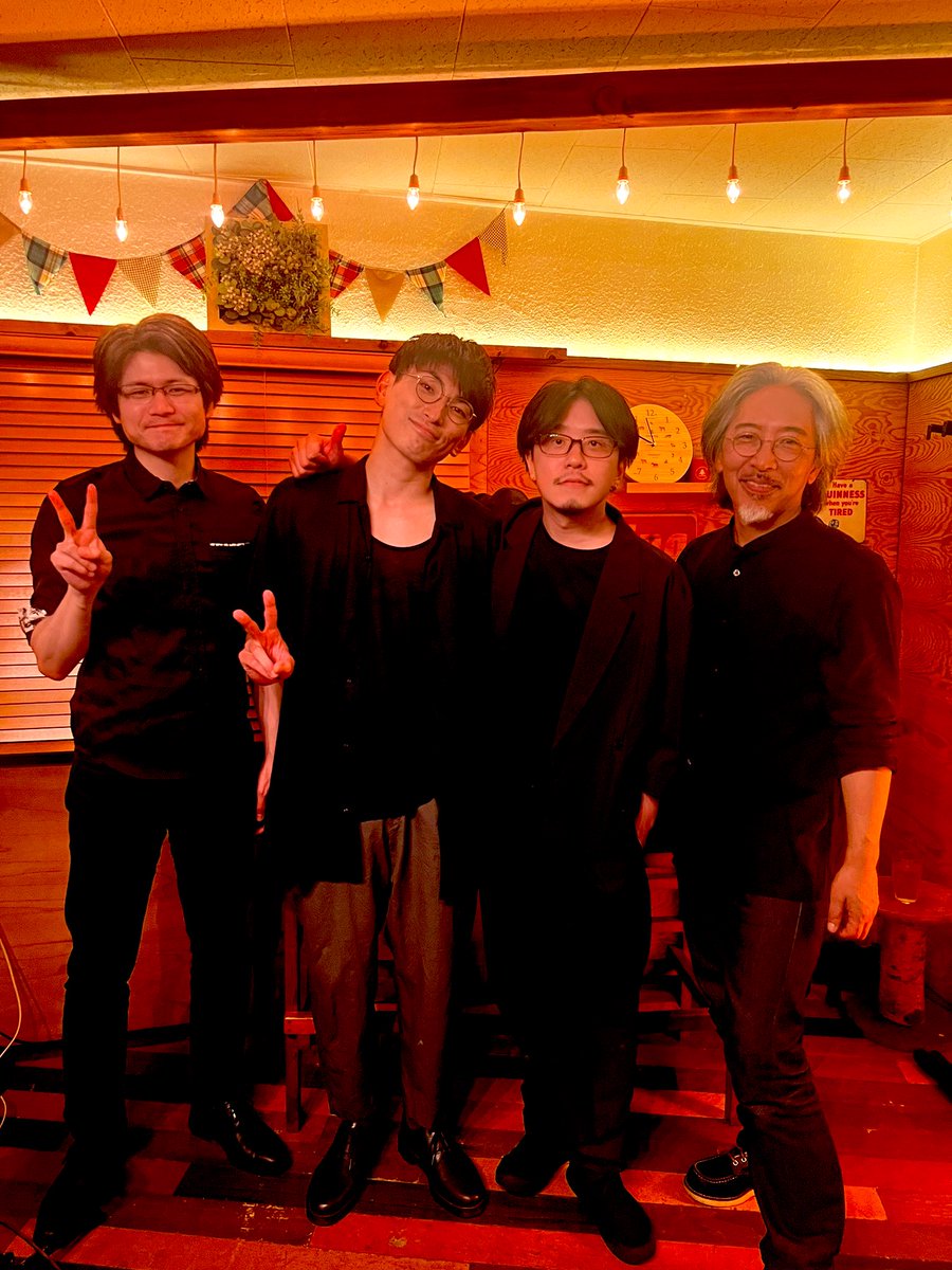 ♭酒場<a href="/LiveBarcrossing/">新代田クロッシング/ Live + Bar</a> 
<a href="/shunpeikamata/">鎌田峻平</a> と共にお届けしました
今回はツインkey&amp;saxで激アツの展開でした。ご来場いただきありがとうございました🤗
また。ふらっと皆さまお立ち寄りください𖠚໊𖠚