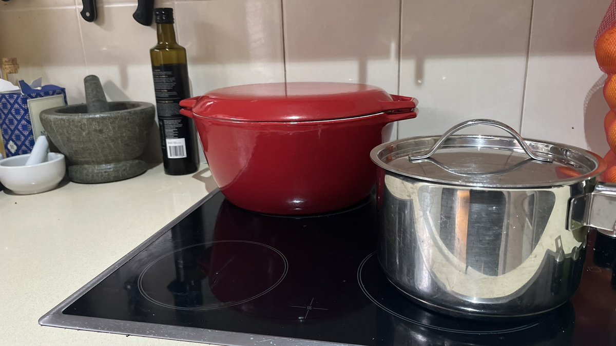 iambenno's tweet image. #trashandtreasure for the win… Big Red! Just needed a soak and wash.  Copco Denmark. Nearly time for a bigger kitchen.