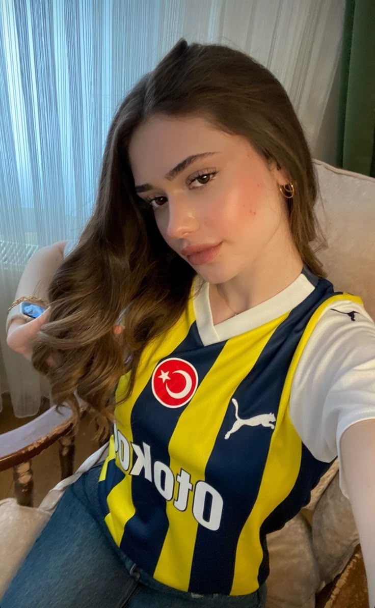 Pelin35ks's tweet image. Günaydin mutlu pazarlar
Fenerbahçe forması yakışmiş mı❤