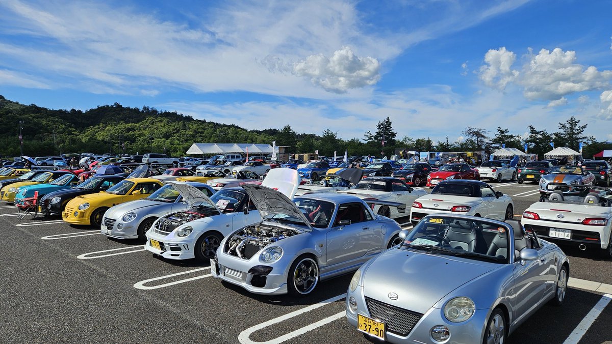 asuparider's tweet image. 竜王のアウトレットに来てみたら、
たまたまコペンのイベントやってました。
コペン友達ひとりもいないんですよね。
さすがに寂しい。