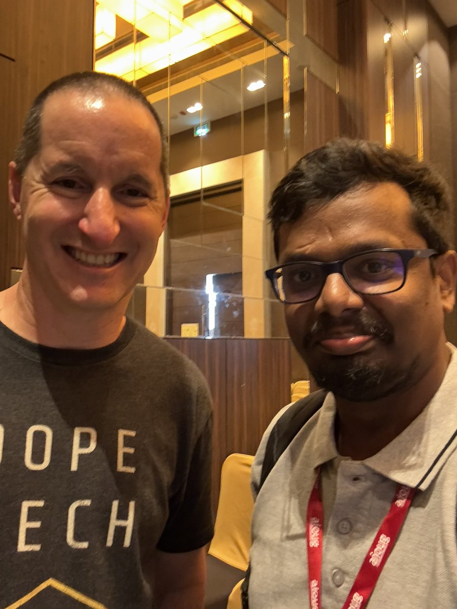 dsecsuresh's tweet image. Four down!
One more ACE selfie added to my OCYatra story 📚
The insights from these legends are pure gold. ✨ @AIOUG @oracleace