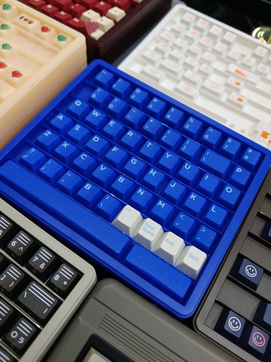 Absolute0rizz's tweet image. Keyboard and switch