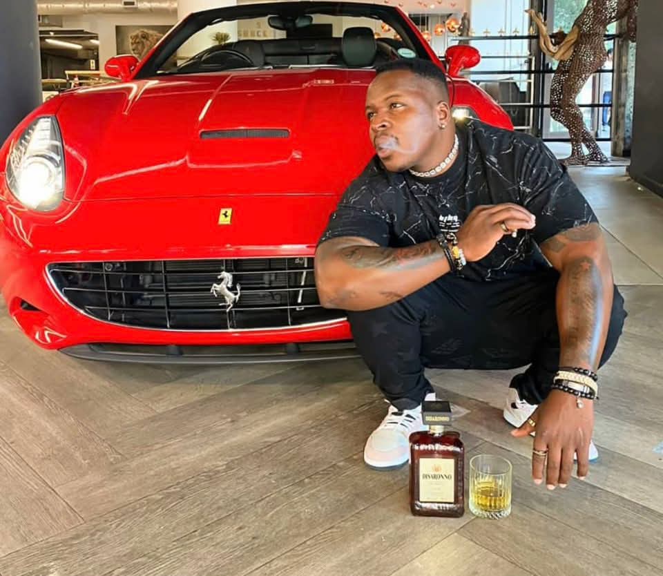 BestDiaries8's tweet image. 📲 IKK Via Facebook📸:
"Hip Hop Inabadwa Lero !!
#Gringo. #Get Money Clique 💰.#Sem O Sem !!"
Happy birthday, Hip Hop🤣🔥🚀