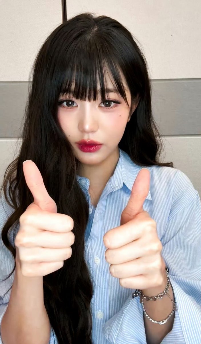 nyaong209's tweet image. ✨250726 장원영 렌즈 정보
👀olens glowy gray brown

체감직경은 13.6 있을걸..?