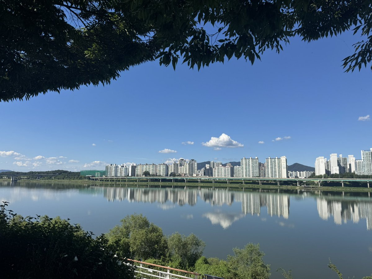 Semicon_player's tweet image. hot hot Summer