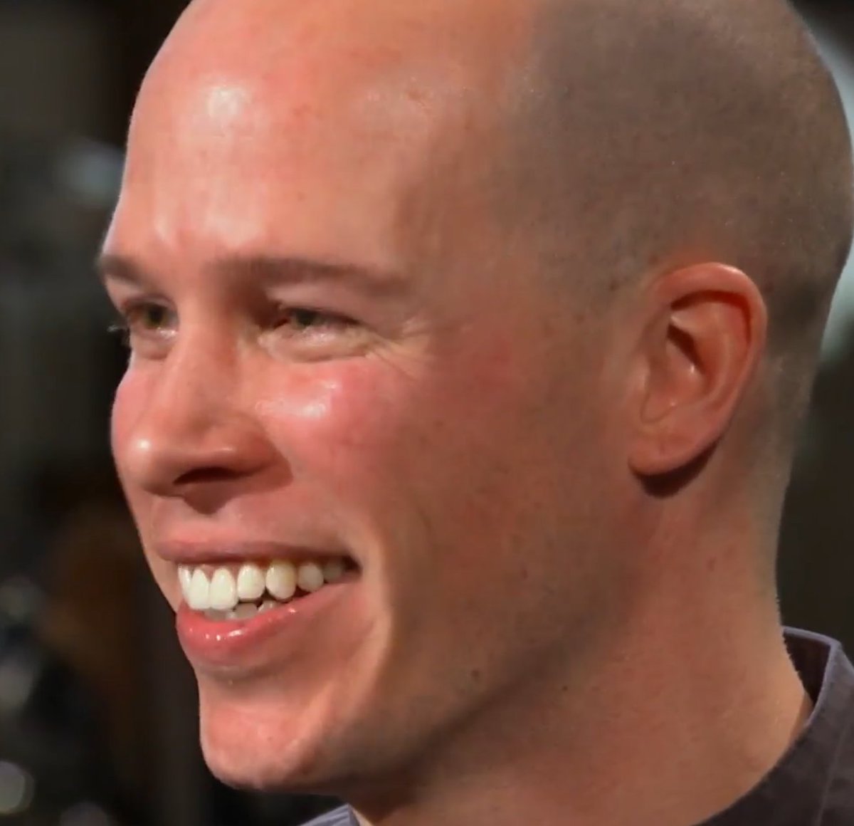 HoolheyaksGF's tweet image. haunted by this exact clone of elige whos somehow found his way into a random episode in season 4 of chopped