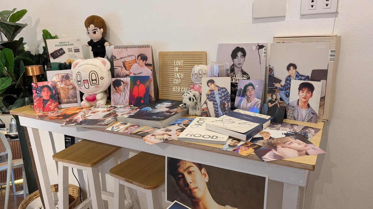 We're here until 6pm! We hope you can drop by 🫶💕 Stay safe and dry!!