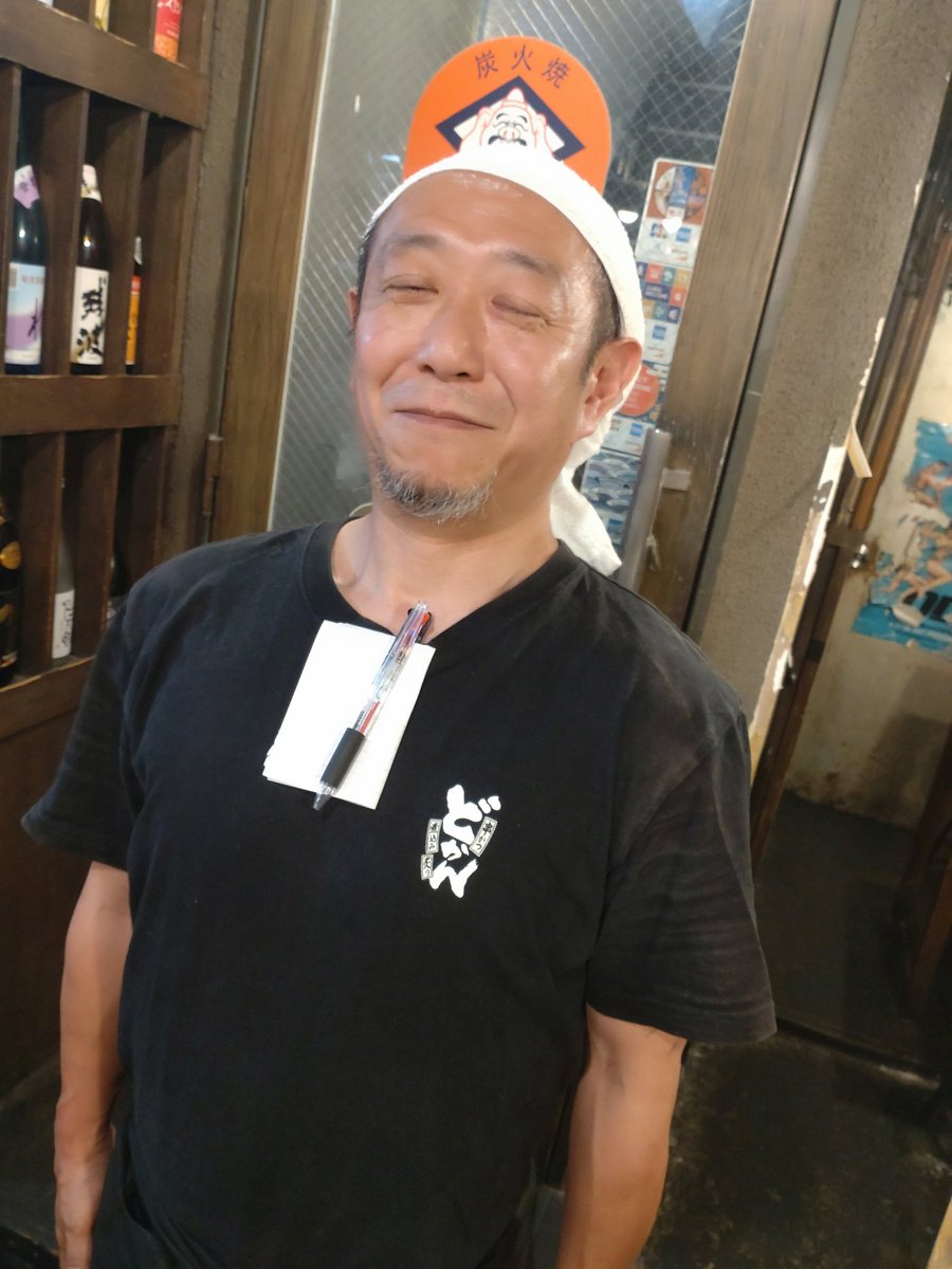 EBISUKOSAKABA's tweet image. エビスコ酒場日曜日は16時オープンです。
今日はビッグベアー選手がエビスコ酒場で働いてくれます。飲食経験豊富で頼りになります❗
「プロレス見たらエビスコ酒場へ」
KUDO、帯広(〜17)、ビッグベアー(17〜)で皆様のご来店お待ちしています。
#ddtpro
#tjpw