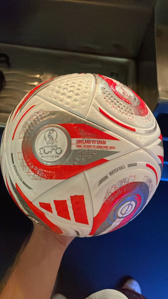 An official Euro final match ball for The Volley tat archive c/o <a href="/adidasUK/">adidas UK</a> 🍻