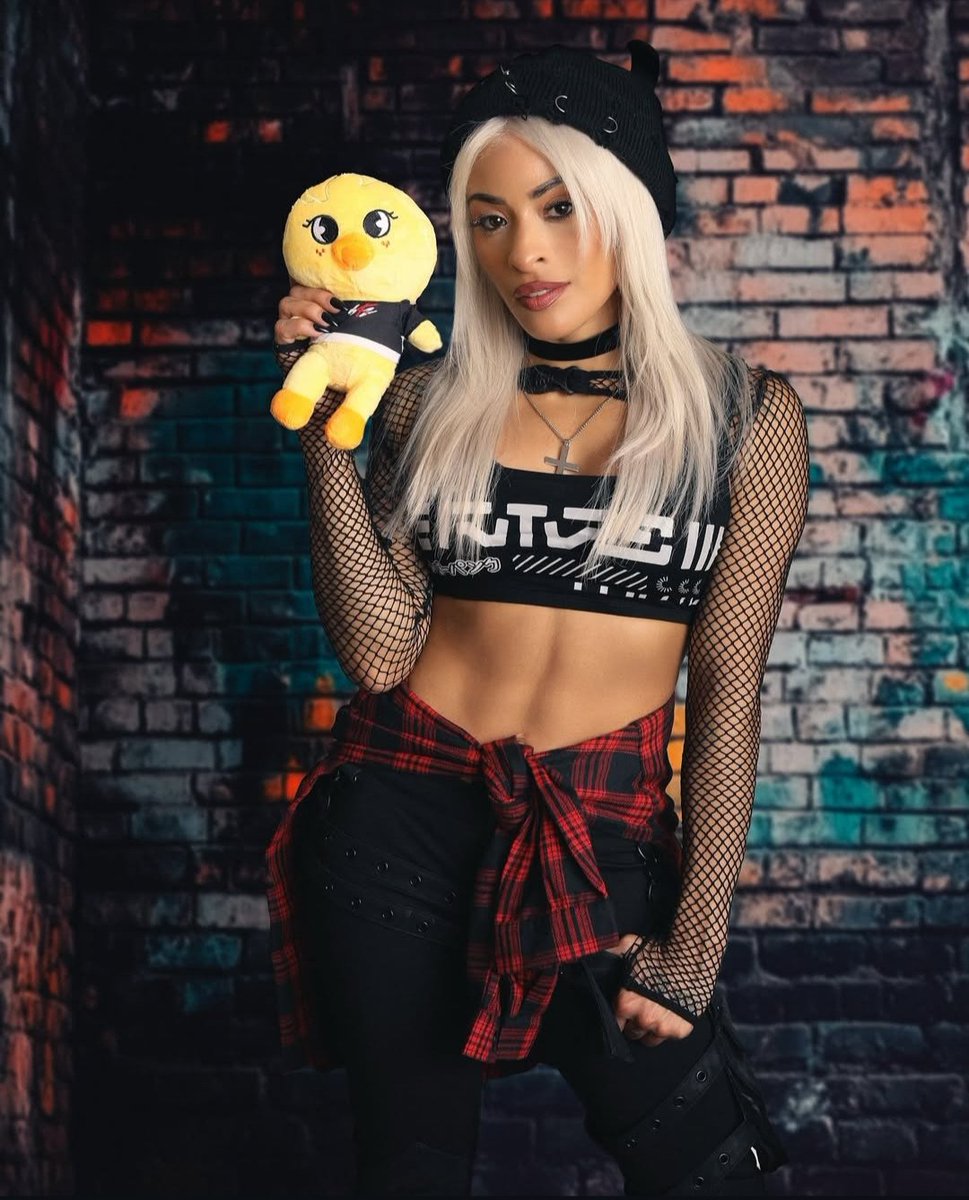 Roj_lix8's tweet image. I need to remind you of Felix's beautiful wrestler fan! @ZelinaVegaWWE