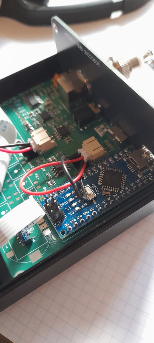 j_Martinezb's tweet image. El otro aparato de reciente adquisición, muy asequible: receptor de radio am/fm multibanda y SSB #ats-20+. Lo que me enamoró de este aparatito es que lleva un #arduinonano dentro, se puede reprogramar y el código fuente está disponible. Otra maravilla. #cacharreo