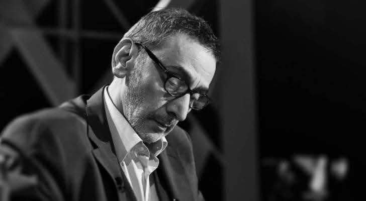 مدري عَ أيَّ جبال
نزلت مَراكبهُن المضويّة
ياريت شي خيّال
عنهُن يخبّرني بسهريّة
قومي انزلي عالدار
نحكي حكايتهُن المنسيّة
كان هَون وطار
رفّ العصافير الربيعيّة

وداعاً #زياد_الرحباني 💔