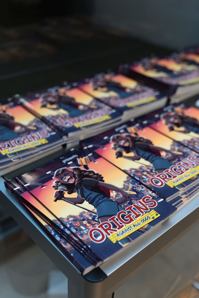 mayamada's tweet image. 💥 We'll be at @DoujinCon_off all weekend long with our manga collection, including this year's release, Origins: Against All Odds! Drop by our table and meet the team!
🕐 Saturday 2nd & Sunday 3rd August
📍 Novotel London West
🎟 eventbrite.com/e/doujincon-lo…