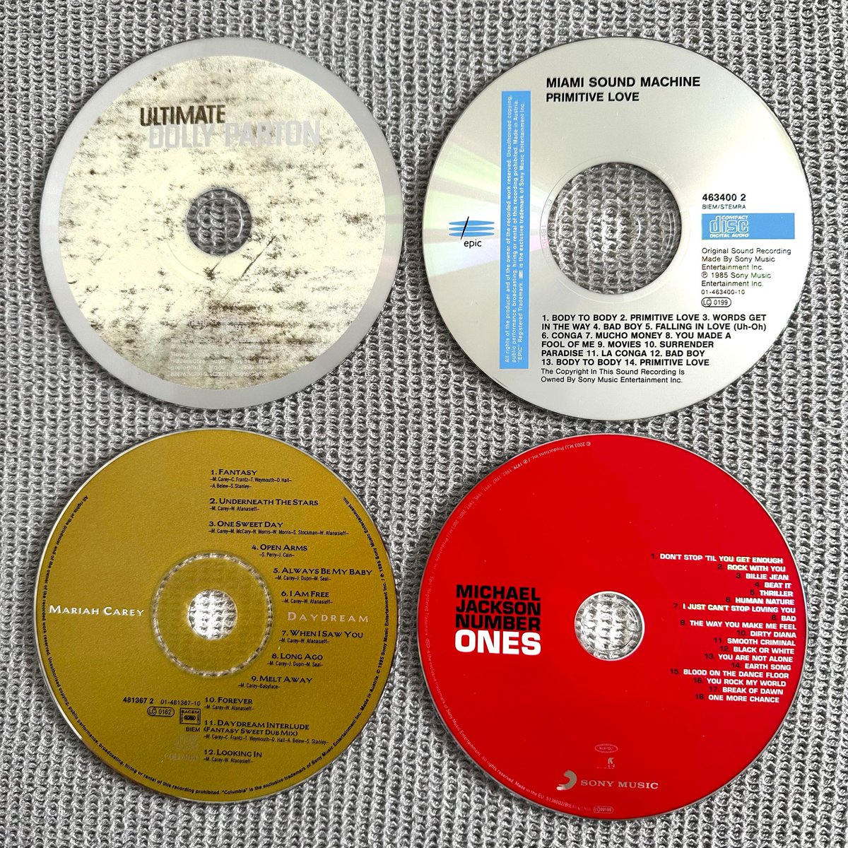 RACCOONFM1's tweet image. Sunday morning…..

💿 Ultimate Dolly Parton
💿 Mariah Carey – Daydream
💿 Miami Sound Machine – Primitive Love
💿 Michael Jackson – Number Ones

#NowPlaying #CompactDisc #CD #July2025