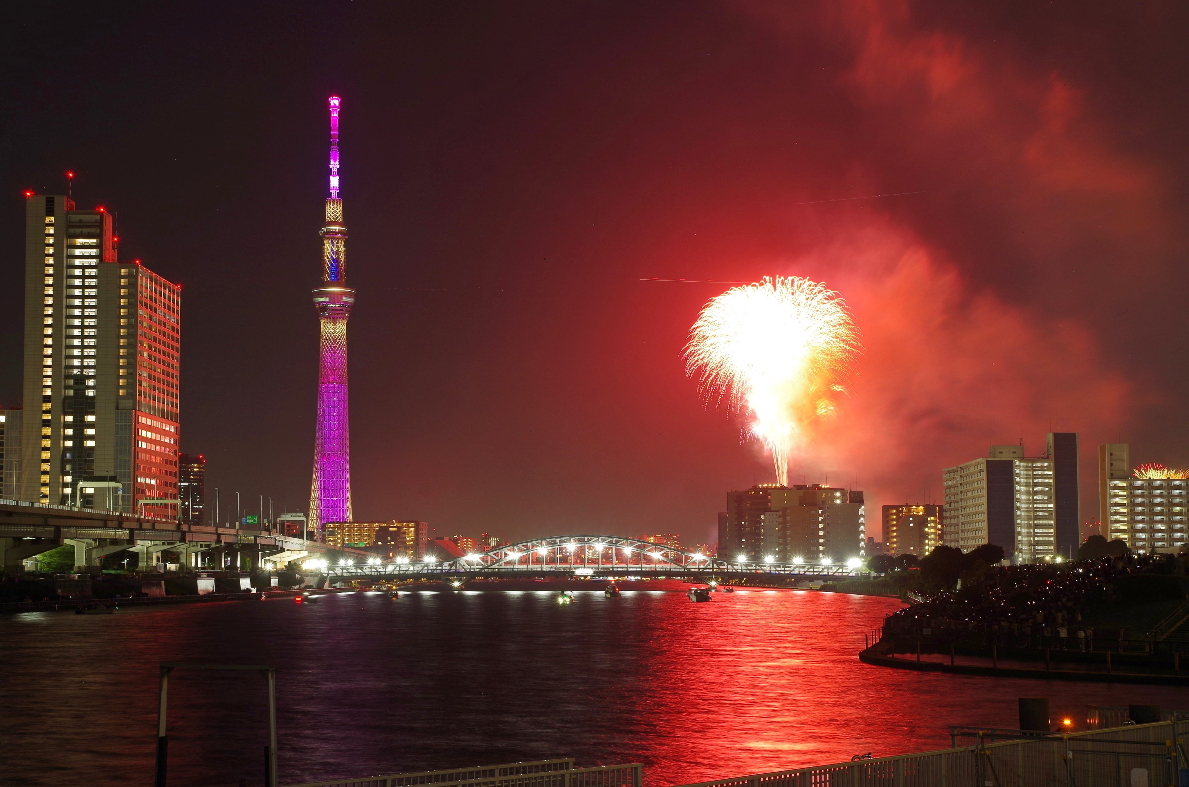 究極の美◼️蔵から夜空一面に美しい花火のような見事な漆塗りの香壺？入れ物が出て来た Amazon.co.jp: 究極の美蔵から夜空一面に美しい花火のような見事