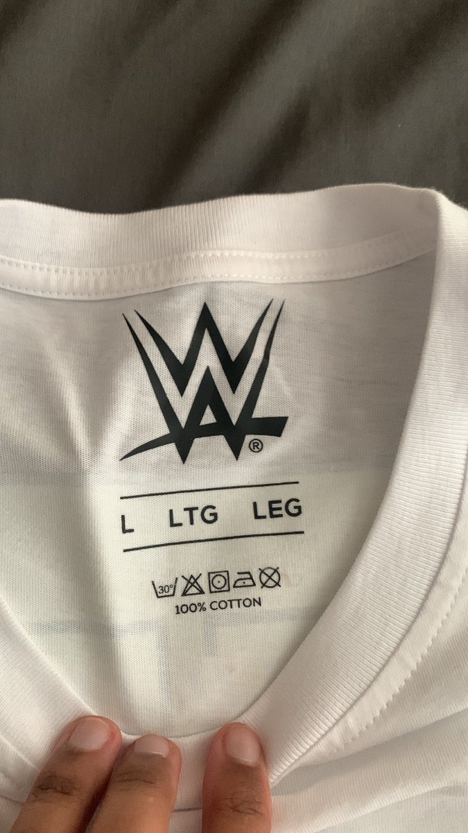 YoAjayyy's tweet image. need a size medium if anyone can swap. I was delivered the wrong size.