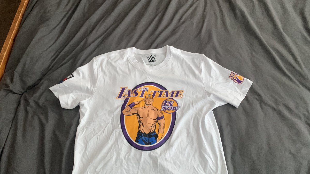 YoAjayyy's tweet image. need a size medium if anyone can swap. I was delivered the wrong size.