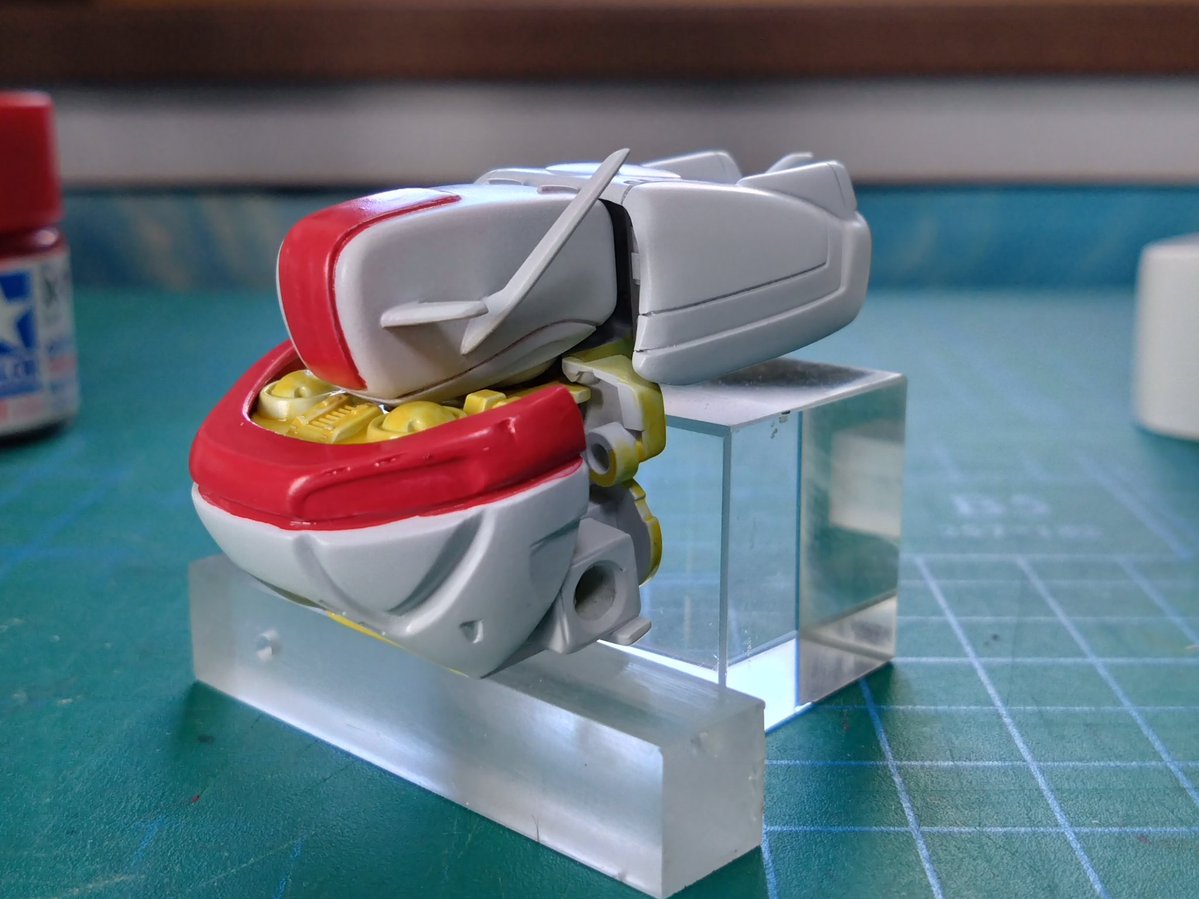 AymType100's tweet image. #超時空創造祭オーガス02
オーガスタンク、
筆塗り始めました。
筆ムラハミ出し上等、
いつもの事です(´ー`)ノ