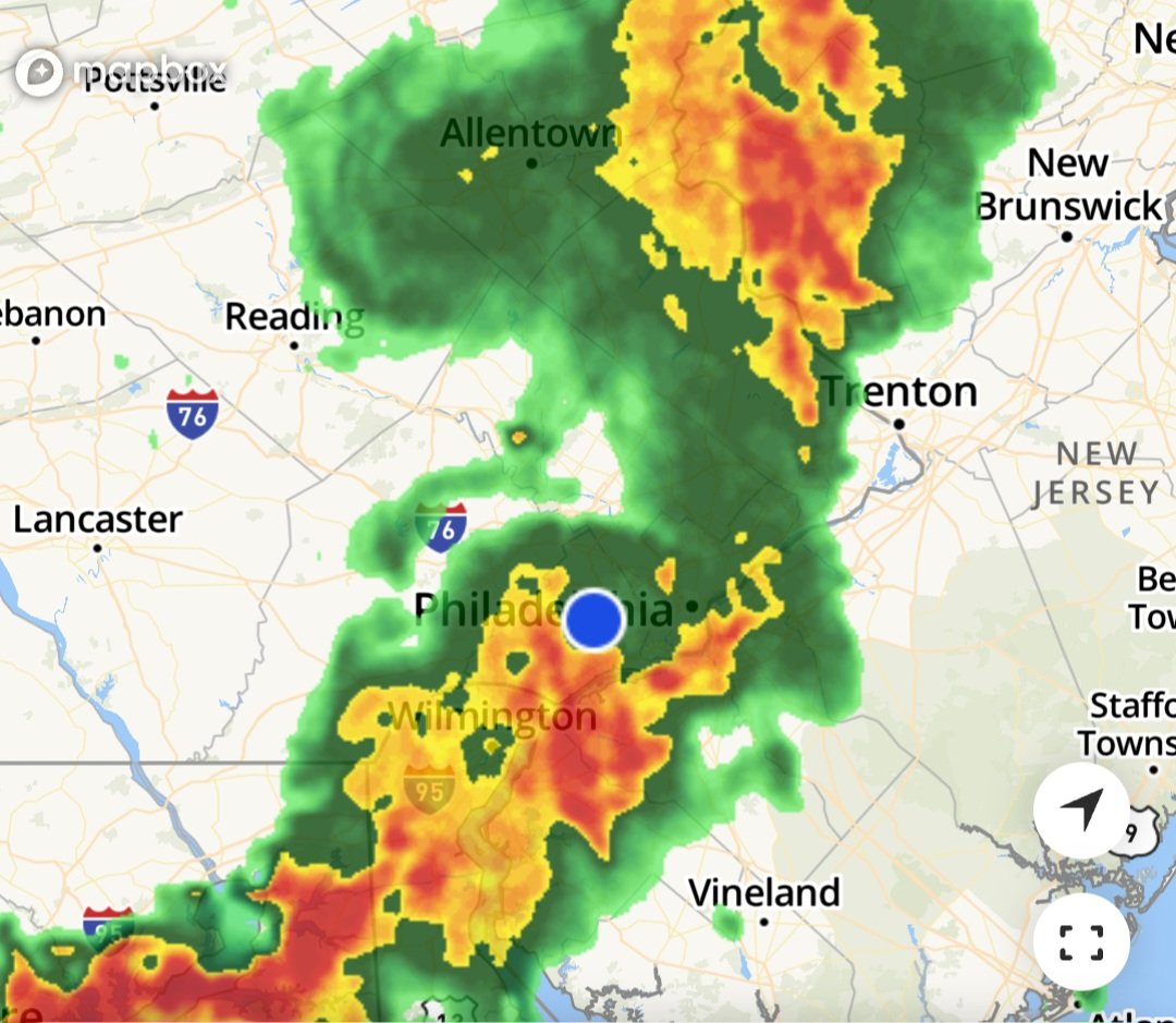 I was wondering what that noise was outside🤫😳