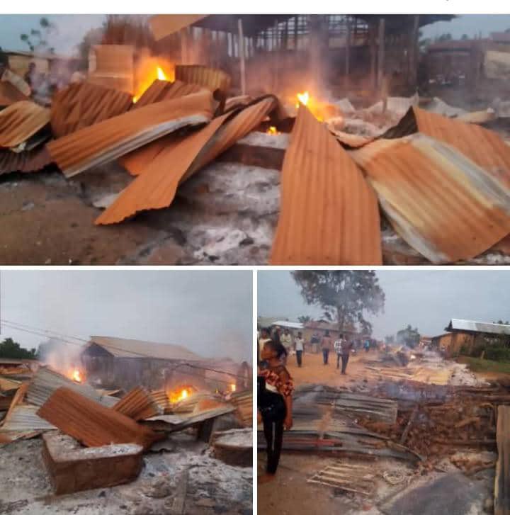 kivuutile's tweet image. Carnage contre les Hema en Ituri
Plus de 30 personnes ont été tuées ce matin dans une église catholique à Komanda, un carrefour stratégique situé dans le territoire d’Irumu, à la frontière entre la province de l’Ituri et celle du Nord-Kivu.
Ce massacre est attribué aux rebelles…